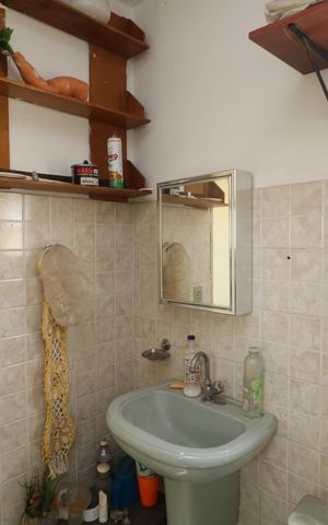 Casa à venda com 250m², 4 quartos e 2 vagasBanheiro de serviço