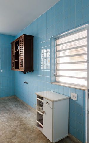 Casa à venda com 300m², 5 quartos e 4 vagas Casa à venda com 300m², 5 quartos e 4 vagasCozinha