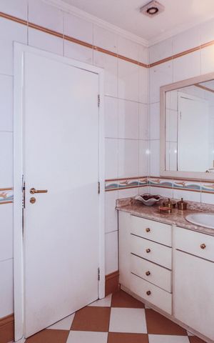 Apartamento à venda com 530m², 5 quartos e 2 vagas Apartamento à venda com 530m², 5 quartos e 2 vagasBanheiro da Suíte 4
