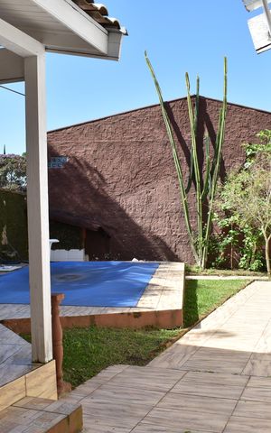 Casa de condomínio para alugar com 300m², 3 quartos e 4 vagasÁrea externa