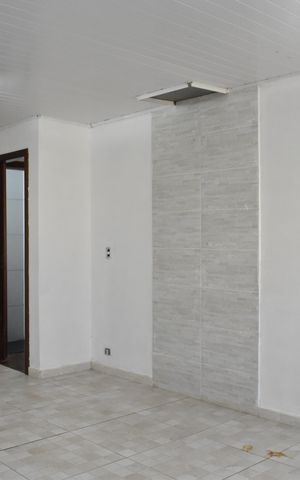 Casa de condomínio para alugar com 300m², 3 quartos e 4 vagasSala