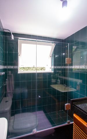 Casa de condomínio à venda com 199m², 3 quartos e 2 vagas Casa de condomínio à venda com 199m², 3 quartos e 2 vagasBanheiro Social