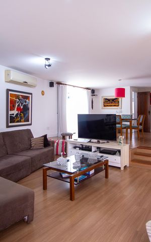 Casa de condomínio à venda com 199m², 3 quartos e 2 vagas Casa de condomínio à venda com 199m², 3 quartos e 2 vagasSala
