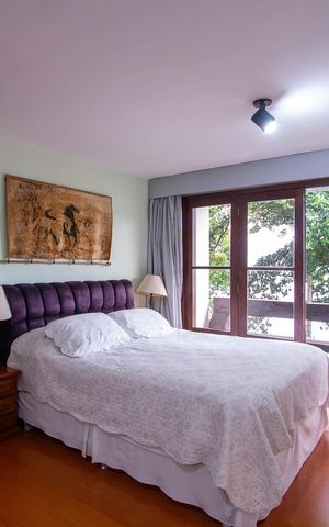 Casa de condomínio à venda com 199m², 3 quartos e 2 vagas Casa de condomínio à venda com 199m², 3 quartos e 2 vagasSuíte 2