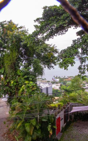 Casa de condomínio à venda com 199m², 3 quartos e 2 vagas Casa de condomínio à venda com 199m², 3 quartos e 2 vagasVista da varanda
