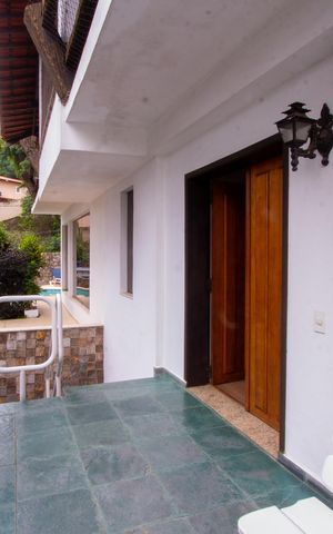 Casa de condomínio à venda com 199m², 3 quartos e 2 vagas Casa de condomínio à venda com 199m², 3 quartos e 2 vagasQuintal