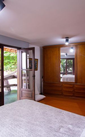 Casa de condomínio à venda com 199m², 3 quartos e 2 vagas Casa de condomínio à venda com 199m², 3 quartos e 2 vagasSuíte 2