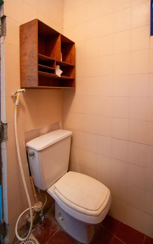 Casa de condomínio à venda com 199m², 3 quartos e 2 vagas Casa de condomínio à venda com 199m², 3 quartos e 2 vagasBanheiro de serviço