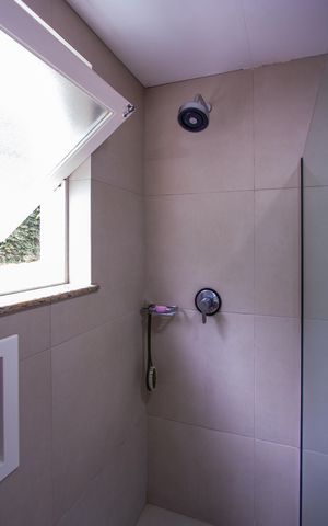 Casa de condomínio à venda com 199m², 3 quartos e 2 vagas Casa de condomínio à venda com 199m², 3 quartos e 2 vagasBanheiro da Suíte 2
