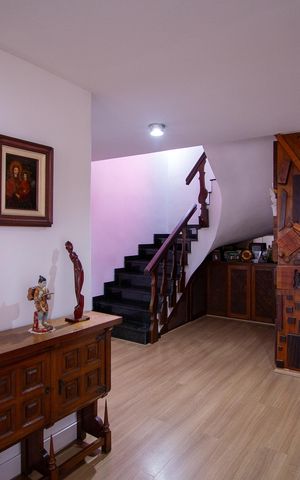 Casa de condomínio à venda com 199m², 3 quartos e 2 vagas Casa de condomínio à venda com 199m², 3 quartos e 2 vagasCorredor