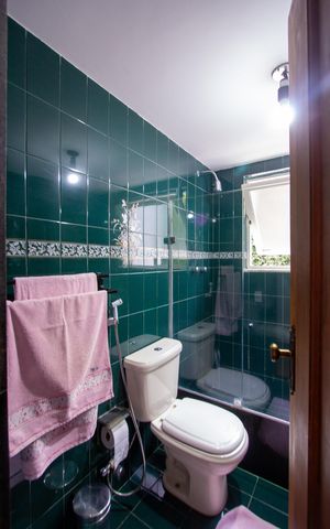 Casa de condomínio à venda com 199m², 3 quartos e 2 vagas Casa de condomínio à venda com 199m², 3 quartos e 2 vagasBanheiro Social