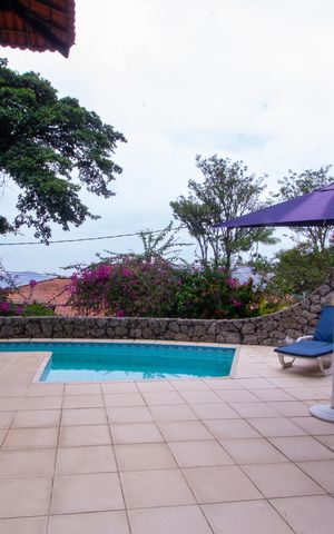 Casa de condomínio à venda com 199m², 3 quartos e 2 vagas Casa de condomínio à venda com 199m², 3 quartos e 2 vagasQuintal