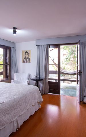 Casa de condomínio à venda com 199m², 3 quartos e 2 vagas Casa de condomínio à venda com 199m², 3 quartos e 2 vagasSuíte 2
