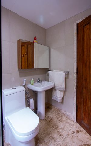 Casa de condomínio à venda com 199m², 3 quartos e 2 vagas Casa de condomínio à venda com 199m², 3 quartos e 2 vagasBanheiro da Suíte 2