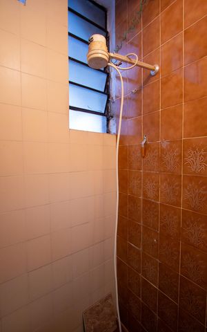 Casa de condomínio à venda com 199m², 3 quartos e 2 vagas Casa de condomínio à venda com 199m², 3 quartos e 2 vagasBanheiro de serviço