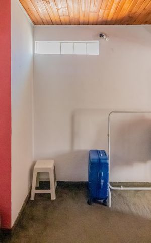 Casa à venda com 109m², 4 quartos e 1 vaga Casa à venda com 109m², 4 quartos e 1 vagaEdicula - Quarto 1
