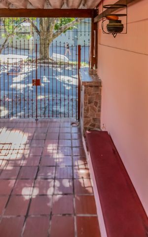 Casa à venda com 109m², 4 quartos e 1 vaga Casa à venda com 109m², 4 quartos e 1 vagaGaragem