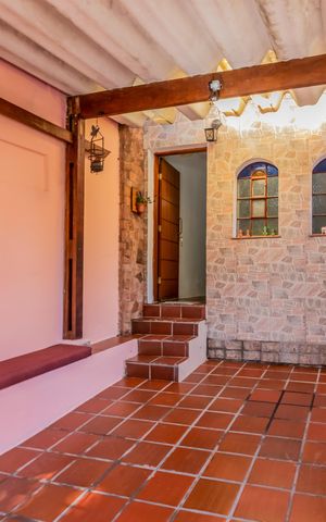 Casa à venda com 109m², 4 quartos e 1 vaga Casa à venda com 109m², 4 quartos e 1 vagaGaragem