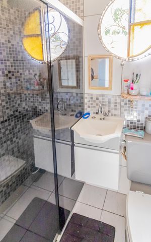 Casa à venda com 109m², 4 quartos e 1 vaga Casa à venda com 109m², 4 quartos e 1 vagaEdicula - Quarto 2 Suite