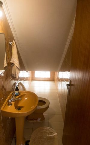 Casa à venda com 163m², 3 quartos e 5 vagas Casa à venda com 163m², 3 quartos e 5 vagasLavabo