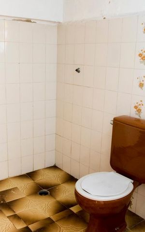 Casa à venda com 163m², 3 quartos e 5 vagas Casa à venda com 163m², 3 quartos e 5 vagasBanheiro