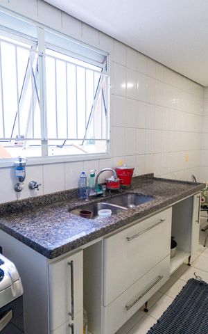 Apartamento à venda com 104m², 3 quartos e 2 vagas Apartamento à venda com 104m², 3 quartos e 2 vagasCozinha