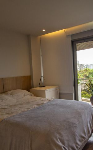 Apartamento à venda com 205m², 4 quartos e 3 vagas Apartamento à venda com 205m², 4 quartos e 3 vagasQuarto 1