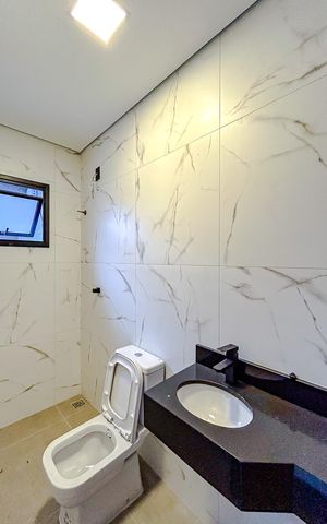 Casa à venda com 160m², 3 quartos e 5 vagasBanheiro de serviço
