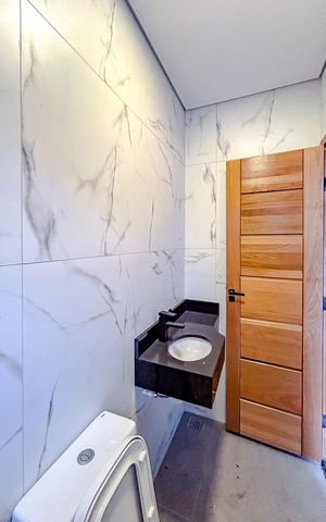 Casa à venda com 160m², 3 quartos e 5 vagasBanheiro de serviço
