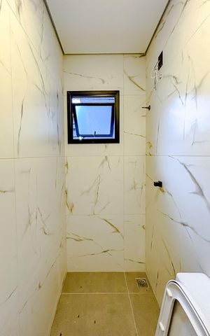 Casa à venda com 160m², 3 quartos e 5 vagasBanheiro de serviço