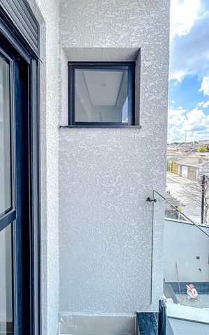 Casa à venda com 160m², 3 quartos e 5 vagasVaranda da Suíte 1