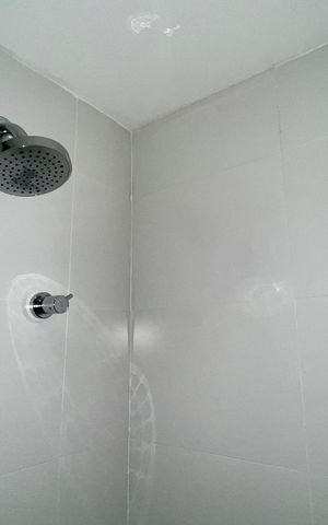 Studio à venda com 28m², 1 quarto e sem vaga Studio à venda com 28m², 1 quarto e sem vagaBanheiro
