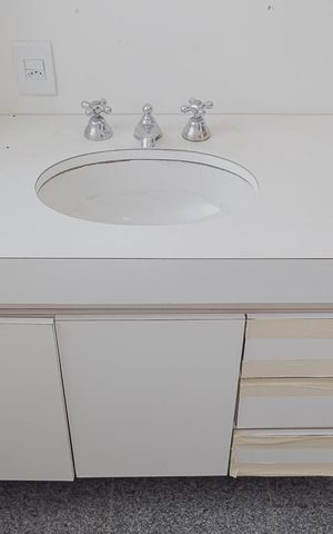 Apartamento à venda com 170m², 3 quartos e 2 vagasBanheiro