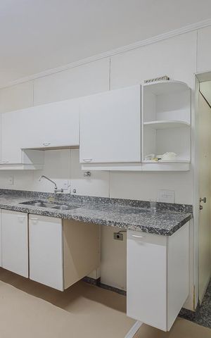 Apartamento à venda com 170m², 3 quartos e 2 vagasCozinha