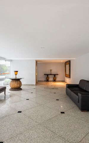 Apartamento à venda com 170m², 3 quartos e 2 vagas Apartamento à venda com 170m², 3 quartos e 2 vagasHall social