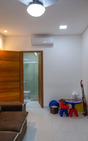 Casa de condomínio à venda com 250m², 4 quartos e 2 vagas Casa de condomínio à venda com 250m², 4 quartos e 2 vagasSuíte 1
