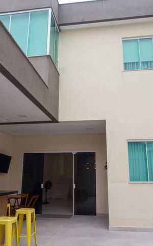Casa de condomínio à venda com 250m², 4 quartos e 2 vagas Casa de condomínio à venda com 250m², 4 quartos e 2 vagasÁrea Gourmet