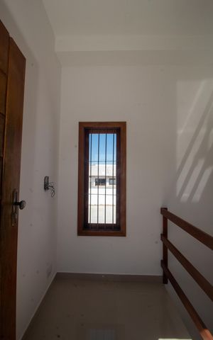 Casa à venda com 180m², 3 quartos e 2 vagas Casa à venda com 180m², 3 quartos e 2 vagasCorredor