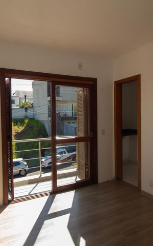 Casa à venda com 180m², 3 quartos e 2 vagas Casa à venda com 180m², 3 quartos e 2 vagasSuíte