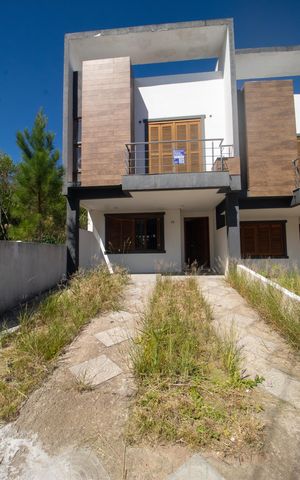 Casa à venda com 180m², 3 quartos e 2 vagas Casa à venda com 180m², 3 quartos e 2 vagasGaragem