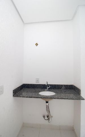Casa à venda com 180m², 3 quartos e 2 vagas Casa à venda com 180m², 3 quartos e 2 vagasBanheiro da Suíte