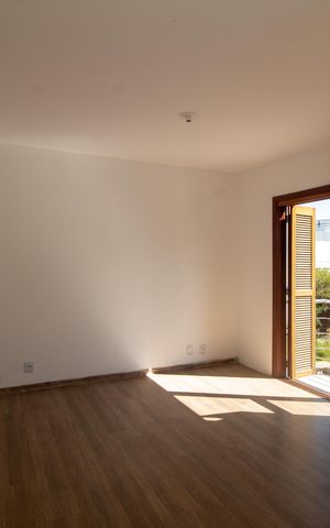 Casa à venda com 180m², 3 quartos e 2 vagas Casa à venda com 180m², 3 quartos e 2 vagasSuíte