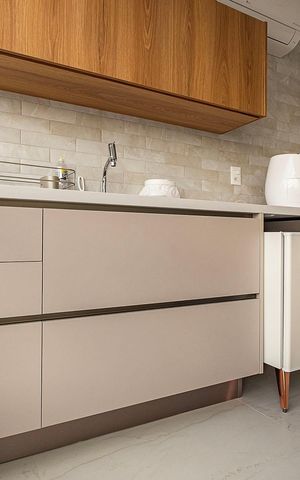 Apartamento à venda com 124m², 3 quartos e 2 vagas Apartamento à venda com 124m², 3 quartos e 2 vagasVaranda