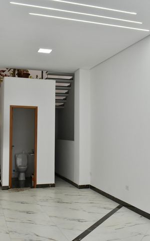 Casa à venda com 175m², 3 quartos e 2 vagas Casa à venda com 175m², 3 quartos e 2 vagasSala 1