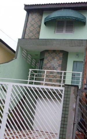Casa à venda com 225m², 3 quartos e 2 vagas