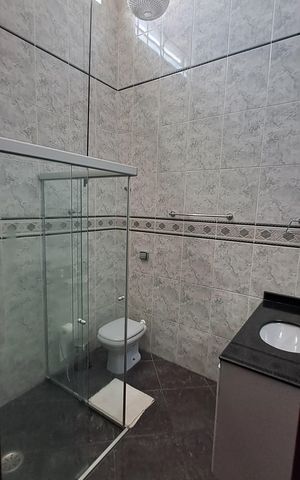 Casa à venda com 175m², 3 quartos e 3 vagasBanheiro 2