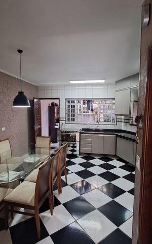 Casa à venda com 175m², 3 quartos e 3 vagasCozinha