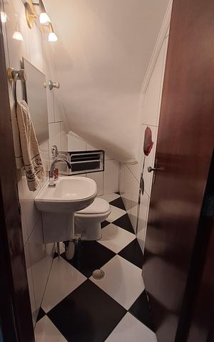 Casa à venda com 175m², 3 quartos e 3 vagasBanheiro 3