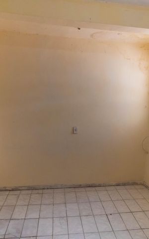 Casa para alugar com 35m², 1 quarto e sem vaga Casa para alugar com 35m², 1 quarto e sem vagaSala