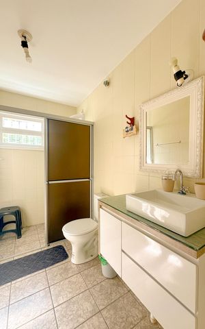 Casa para alugar com 379m², 3 quartos e 3 vagasBanheiro 1